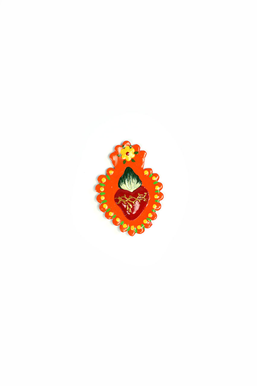 Imán con forma de corazón naranja