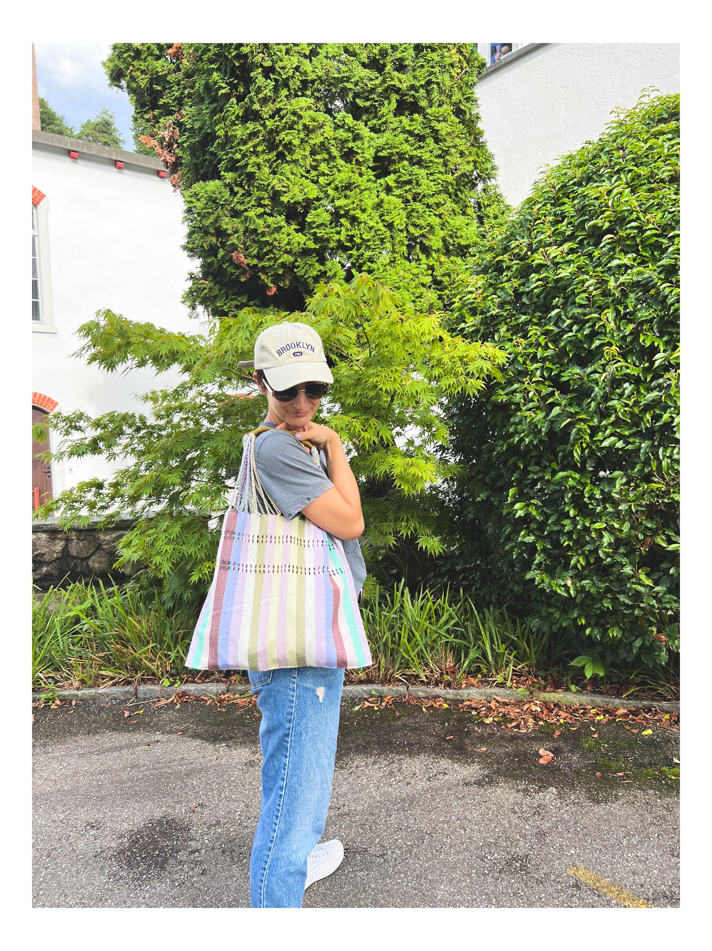 Bolsa de tela estampada clara a rayas