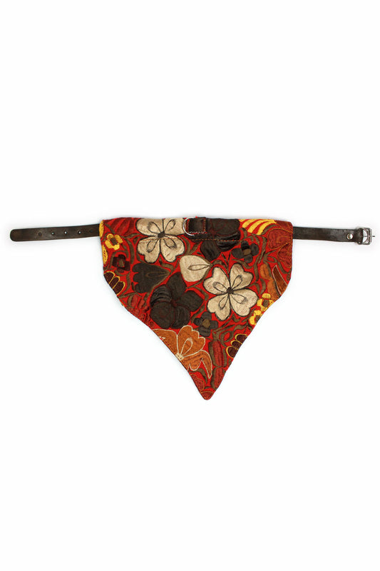 Pañuelo con bordado en tonos marrones
