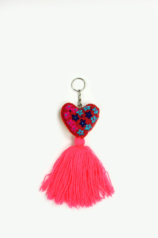 Llavero con forma de corazón rojo
