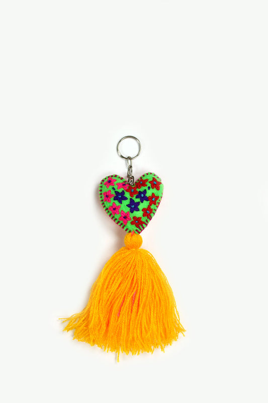 Llavero con forma de corazón naranja