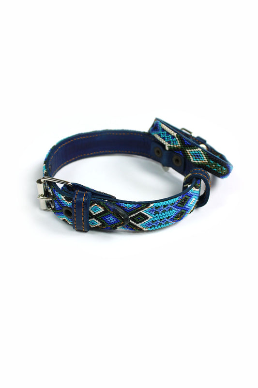 Collar y pulsera azul